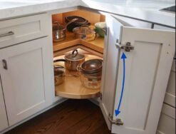Hinges to connect the 2 IKEA Faktum 30x70 Bifold doors