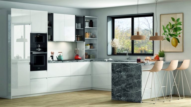 High gloss white IKEA replacement kitchen doors – Alvic Luxe Blanco