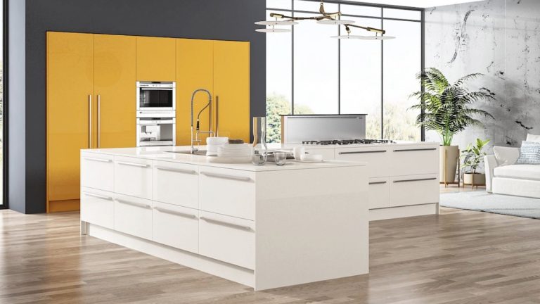 An IKEA kitchen with replacement cabinet doors and fronts from Faktum UK.
